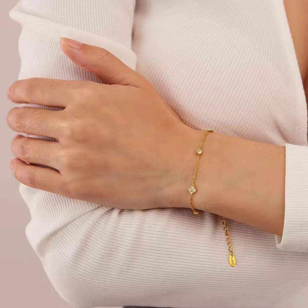 Dainty Clover Bracelet