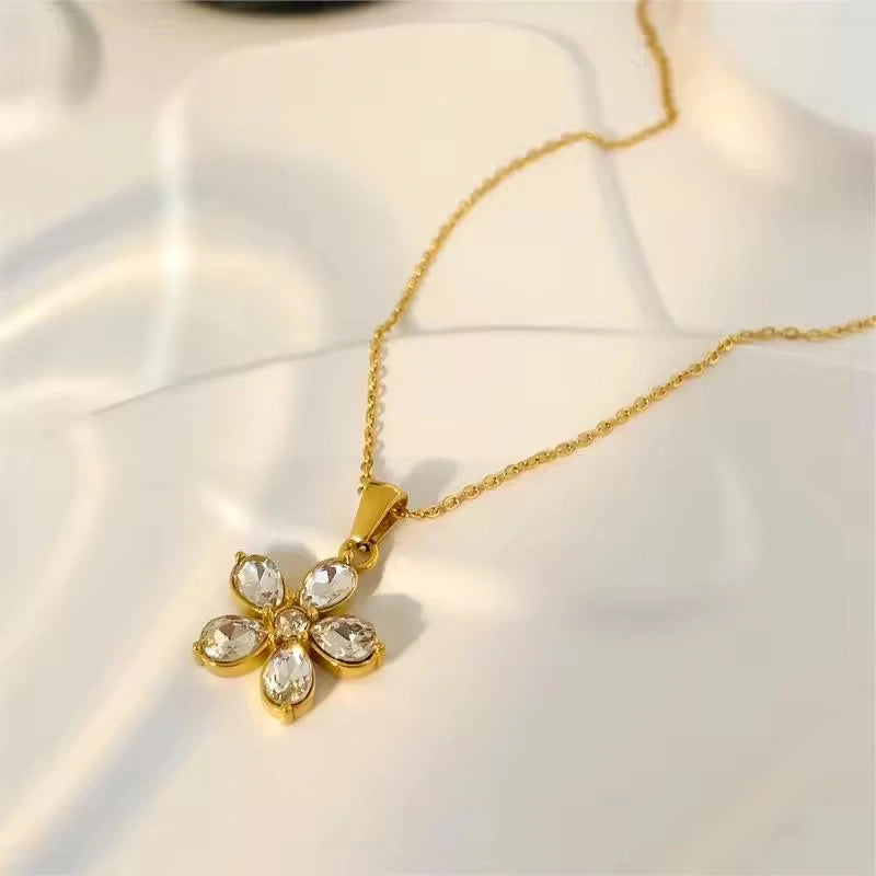 Floret Necklace