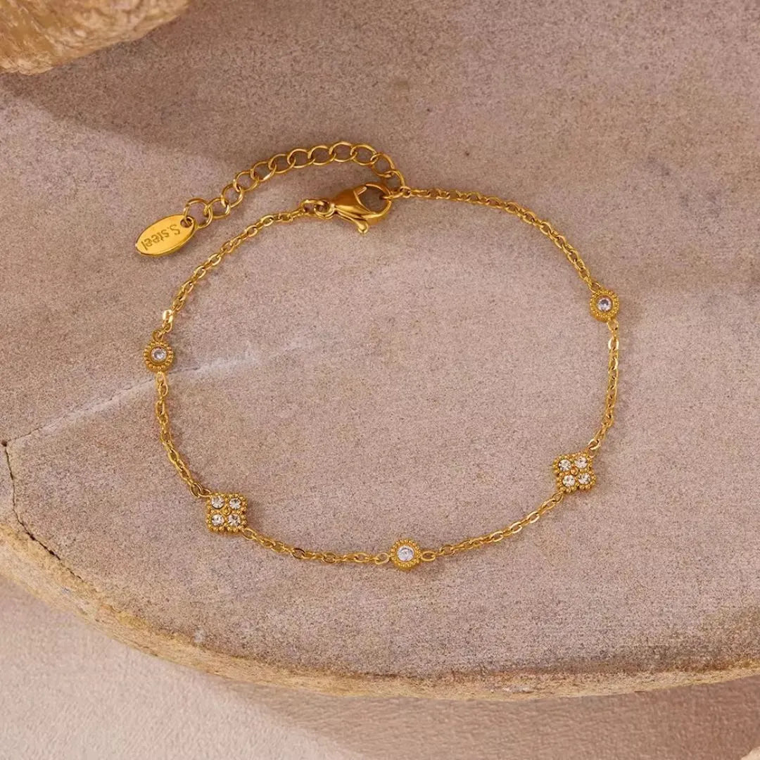 Dainty Clover Bracelet