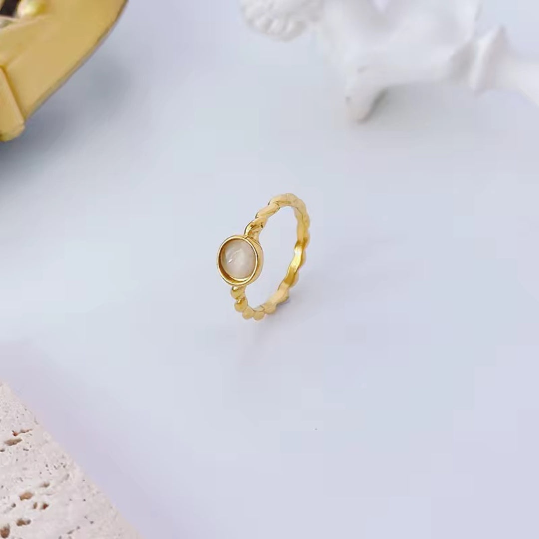 Cateye Ring