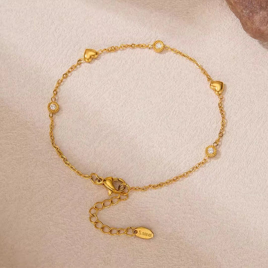 Dainty heart chain bracelet